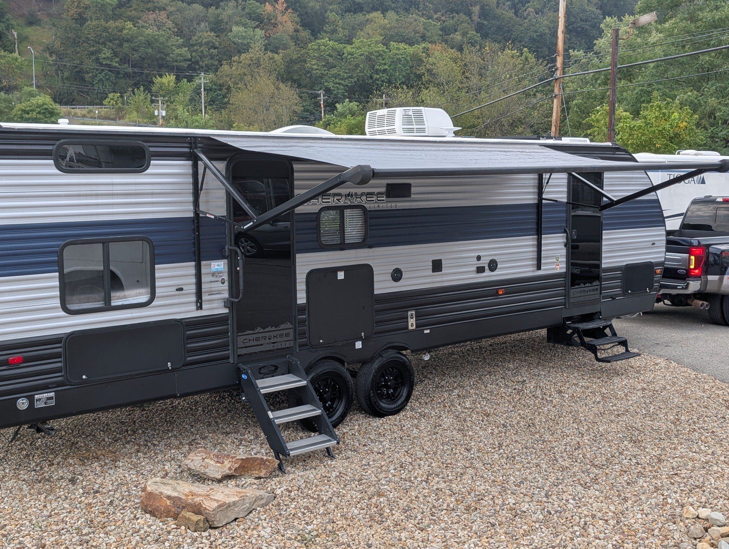 2021 Forest River Cherokee photo 8