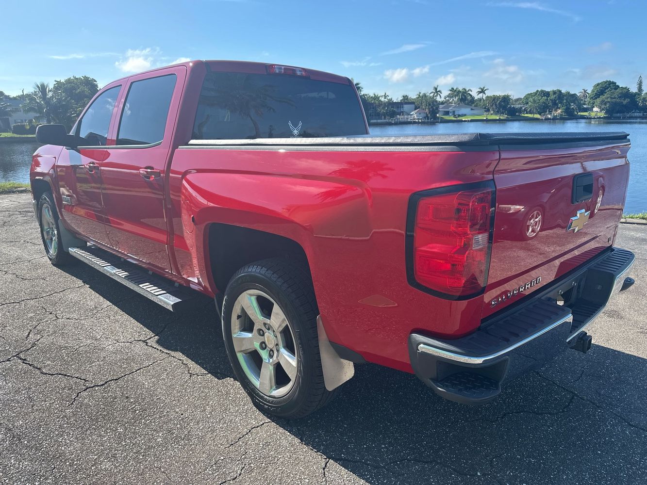 2014 Chevrolet Silverado 1500 LT photo 3