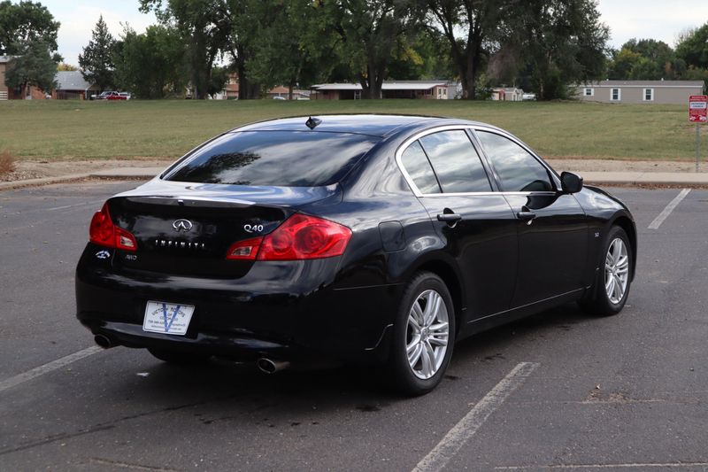 2015 INFINITI Q40 Photos