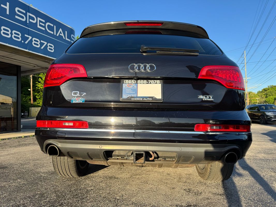 View vehicle photo 7