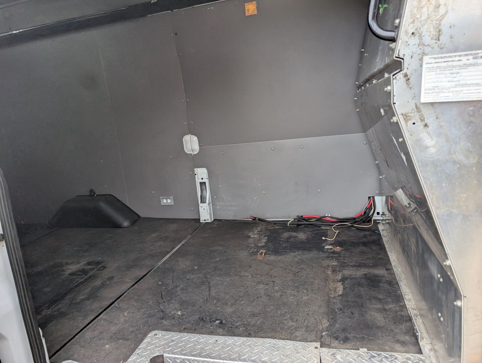 2019 Ford Transit-350 36