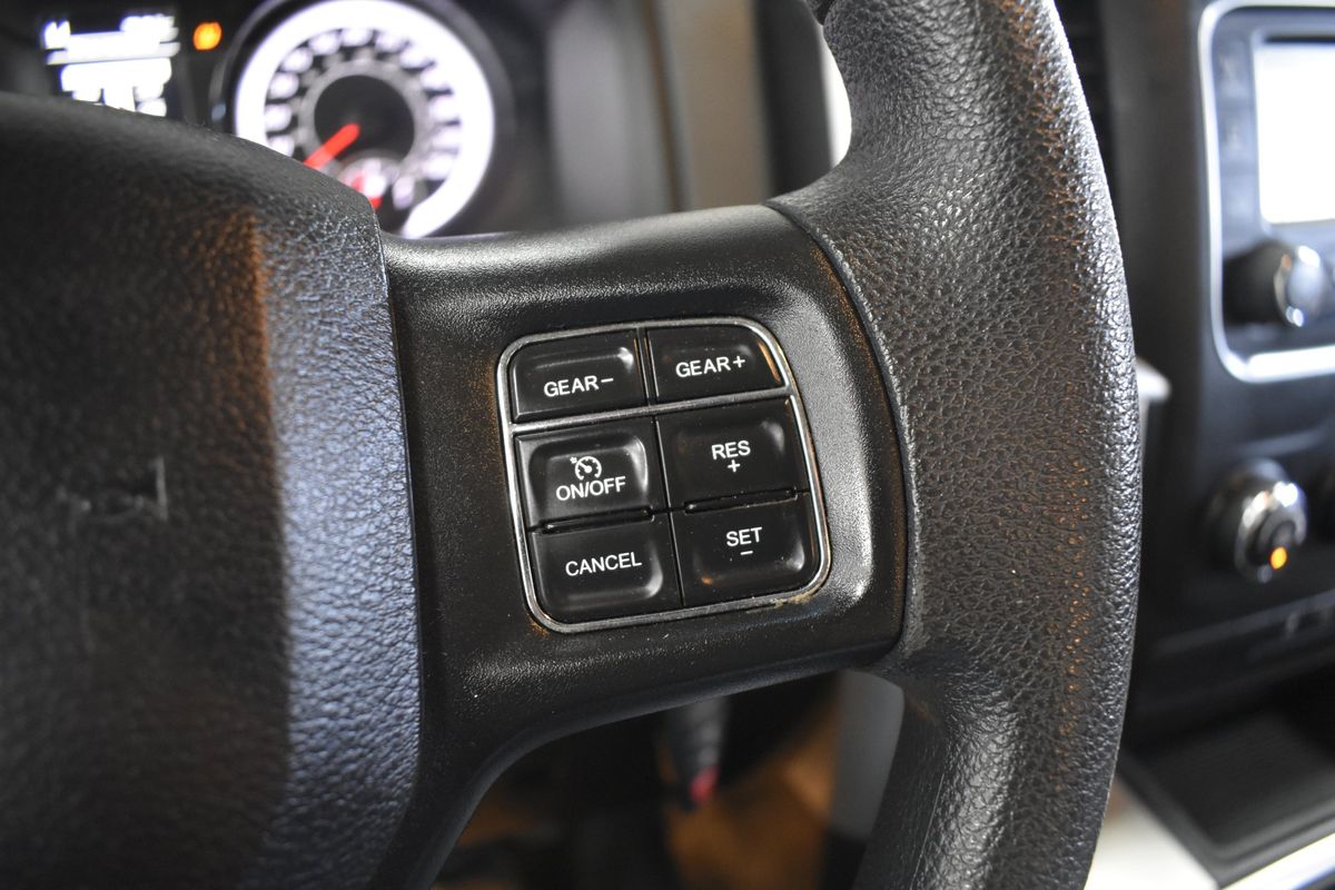 2019 Ram 1500 Classic SLT Crew Cab 4x4 5'7" Box