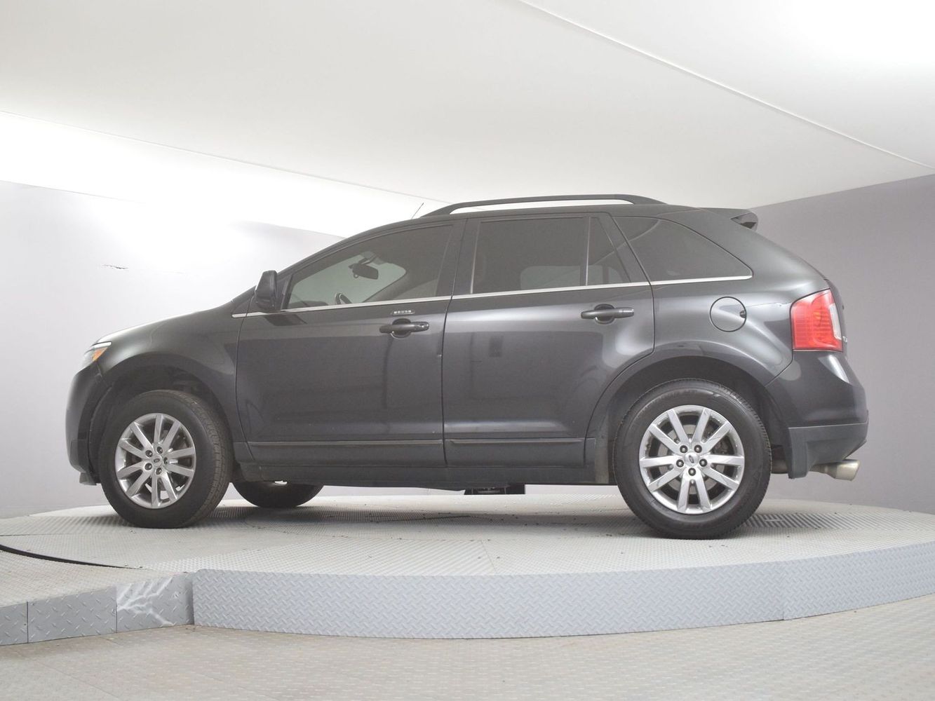 2011 Ford Edge Limited photo 22