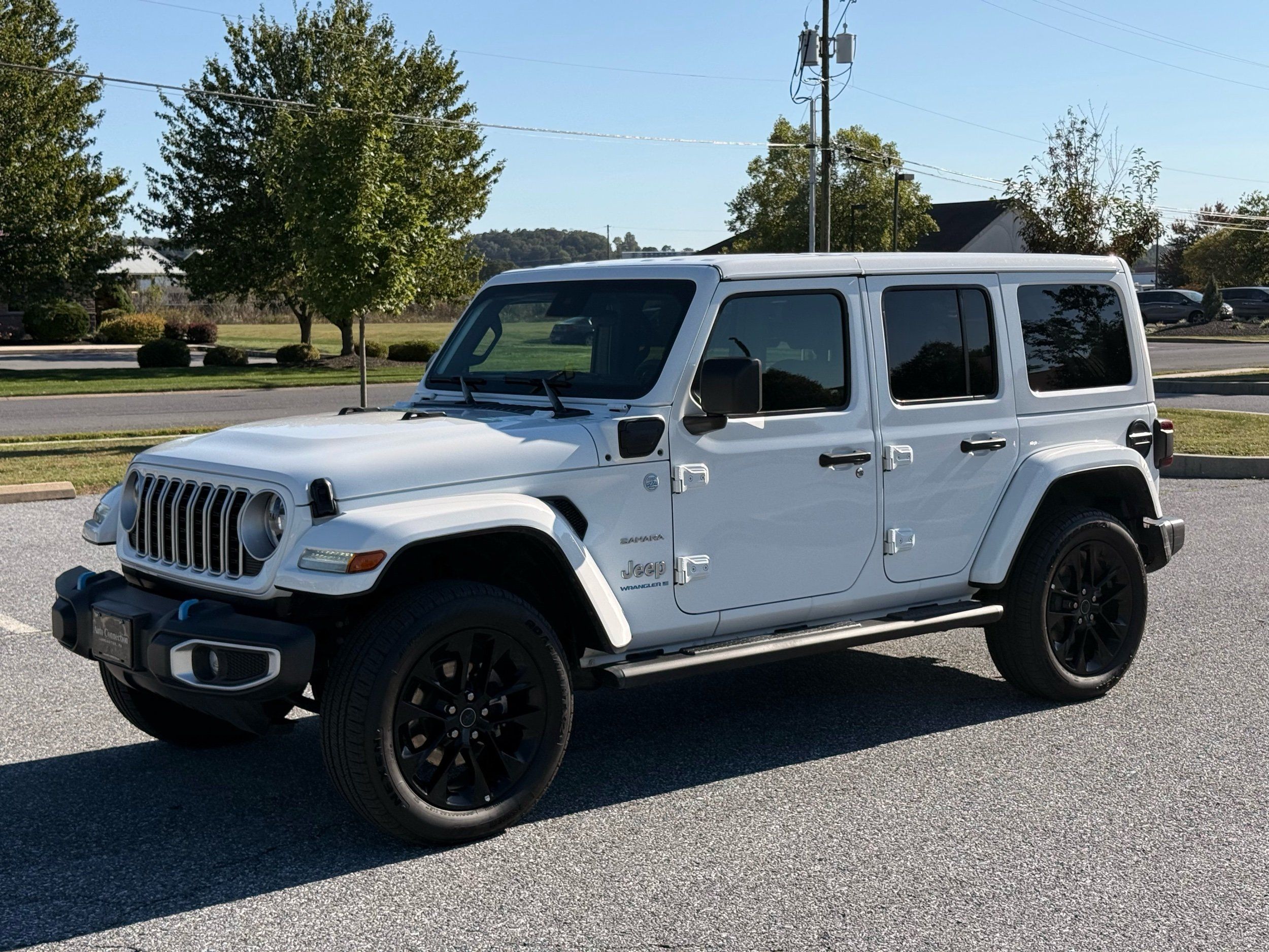 2024 Jeep Wrangler Sahara 4xe photo 3