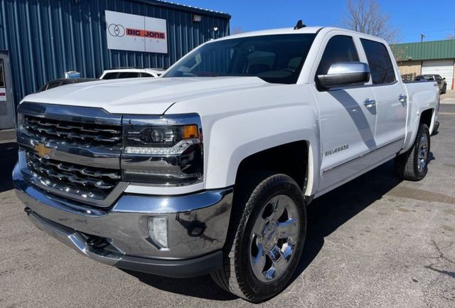 2018 Chevrolet Silverado 1500 LTZ Crew Cab 4WD Blanco Camioneta Todo terreno 6 velocidades Automática