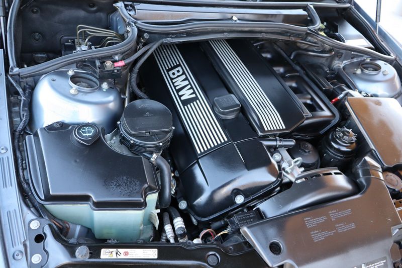 ZUJVSHFAAP2JLL.jpg?h=500