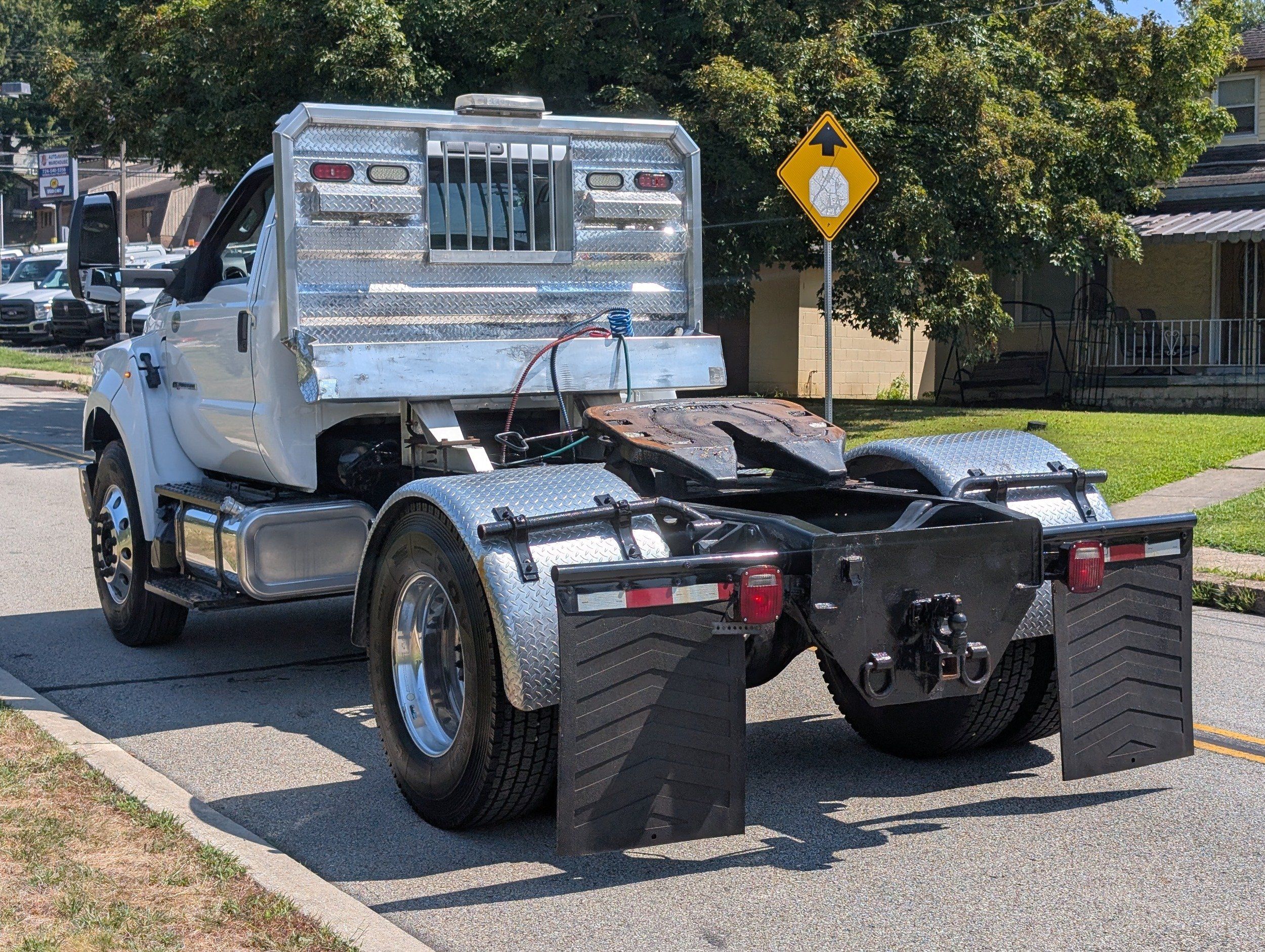 2018 Ford F-650 SuperCab photo 10