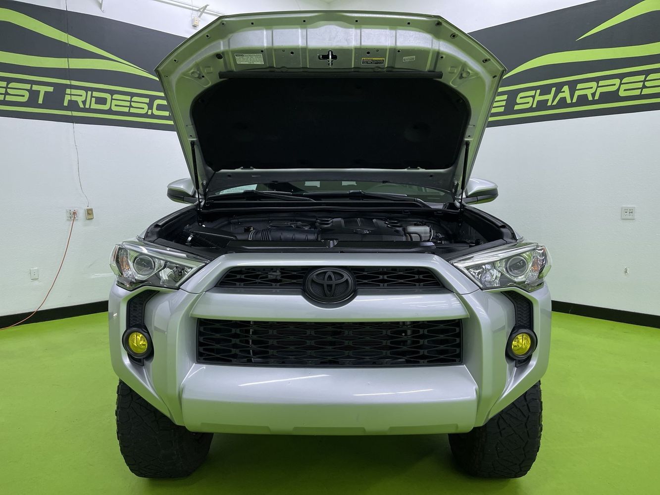 2018 Toyota 4Runner SR5 photo 4