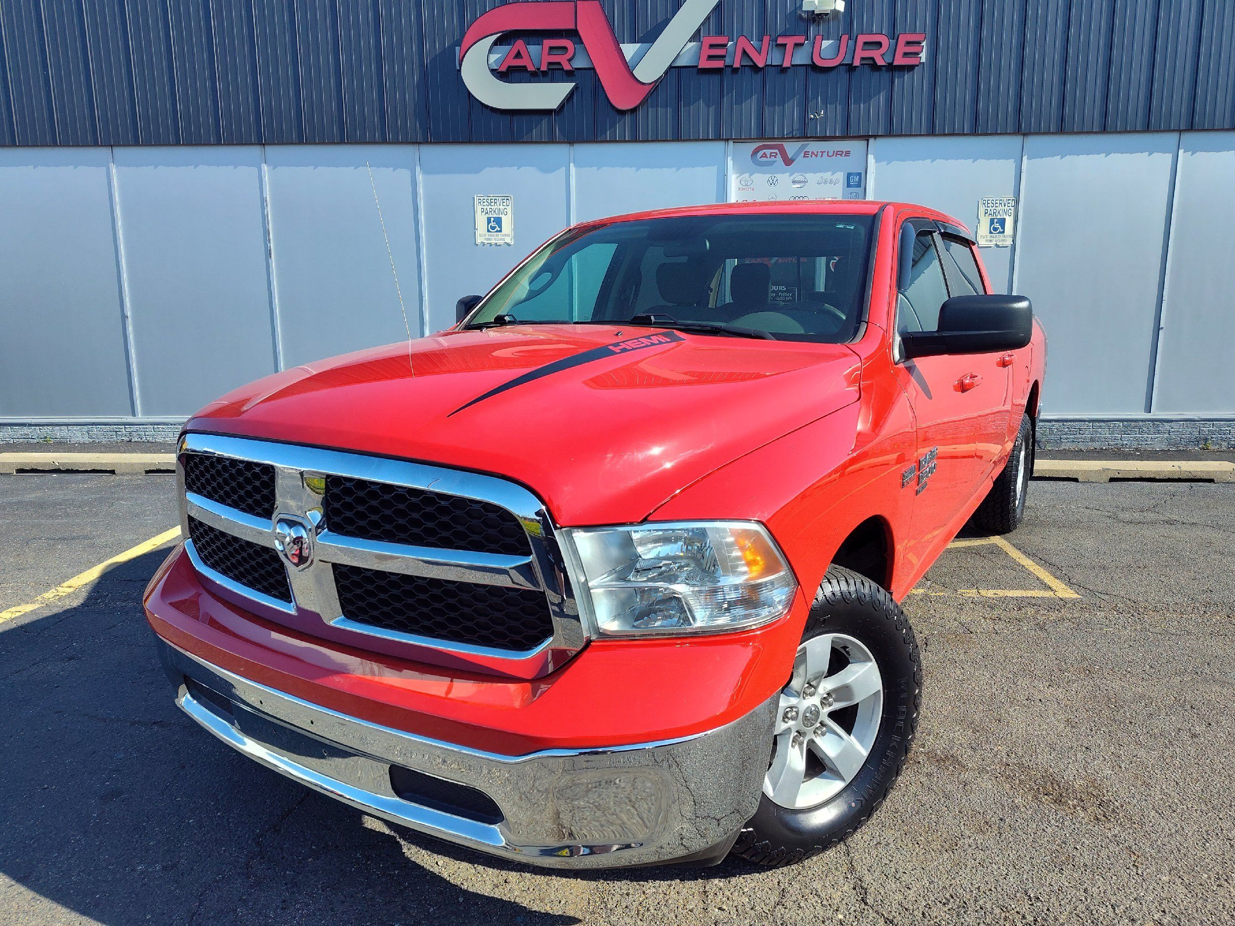 2019 RAM 1500 Classic SLT 4x4 Crew Cab 6'4's photo