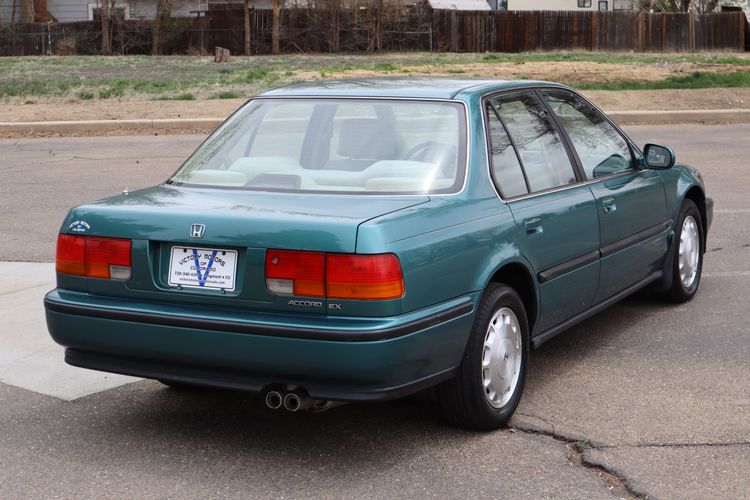 1993 Honda Accord EX | Victory Motors of Colorado