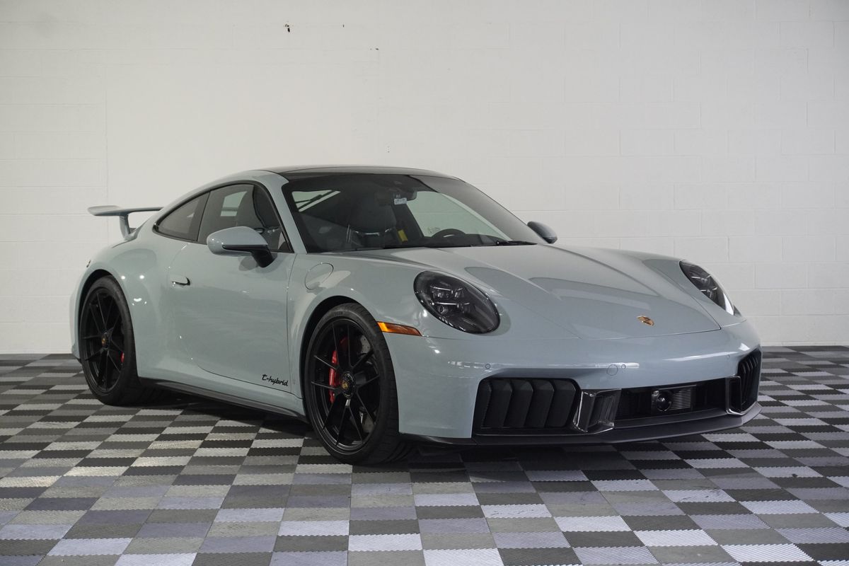 2026 Porsche 911 Carrera GTS