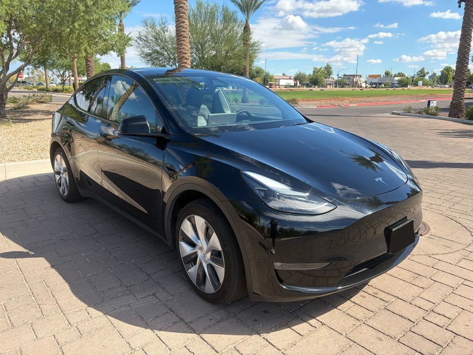 2024 Tesla Model Y Long Range Dual Motor All-Wheel Drive