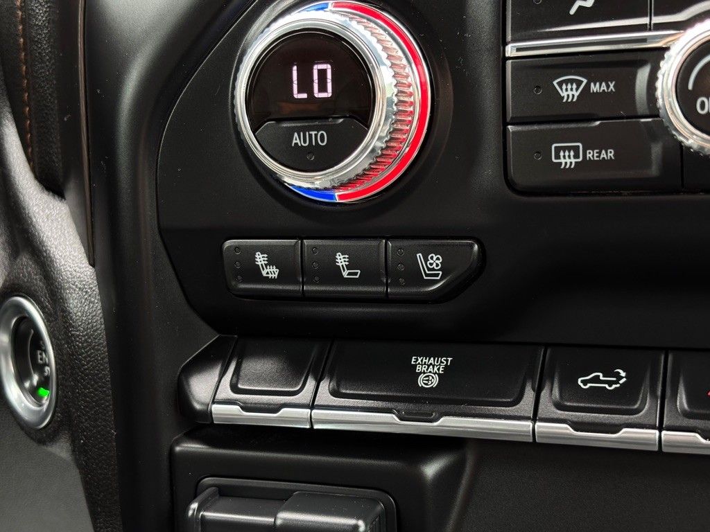 2021 Gmc Sierra 2500 AT4 photo 41