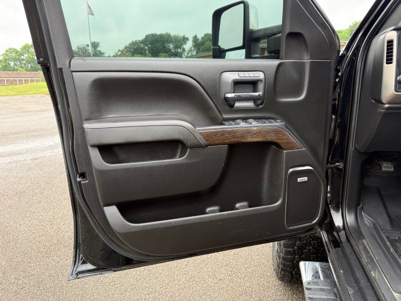 2019 GMC Sierra 3500 Denali HD Denali - Photo 15