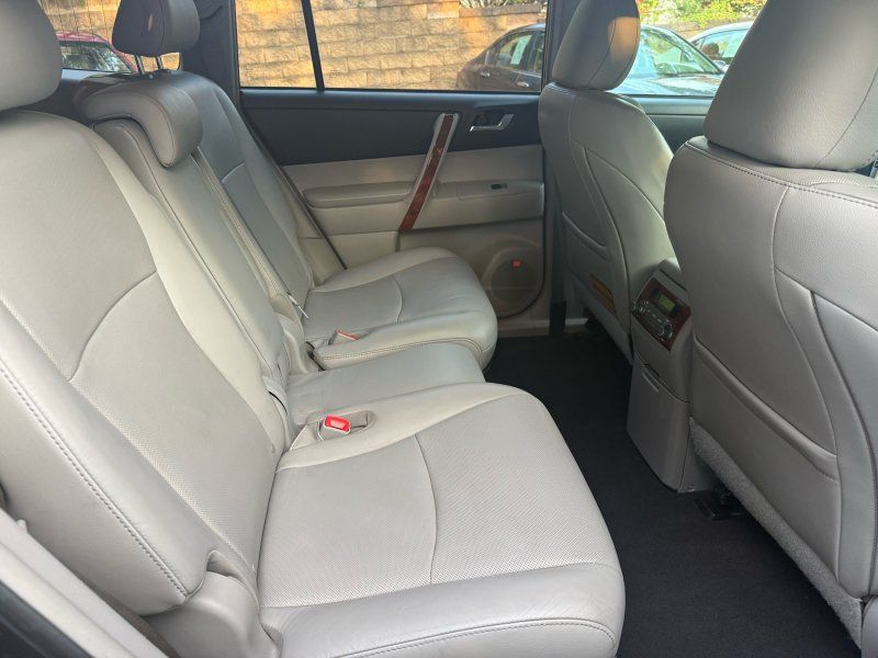 2012 Toyota Highlander Base Hybrid photo 18