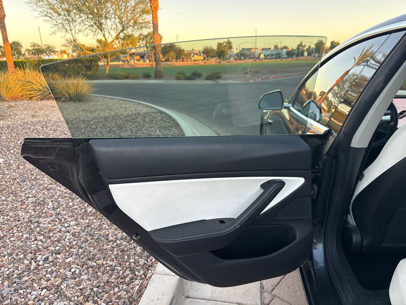 2019 Tesla Model 3 Standard Range Plus photo 9