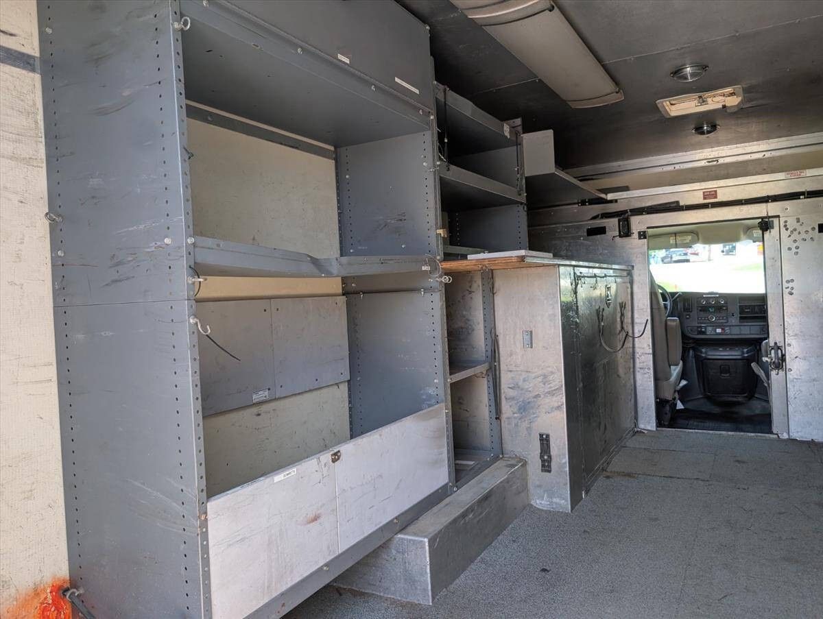 2008 Chevrolet Express Cutaway 48