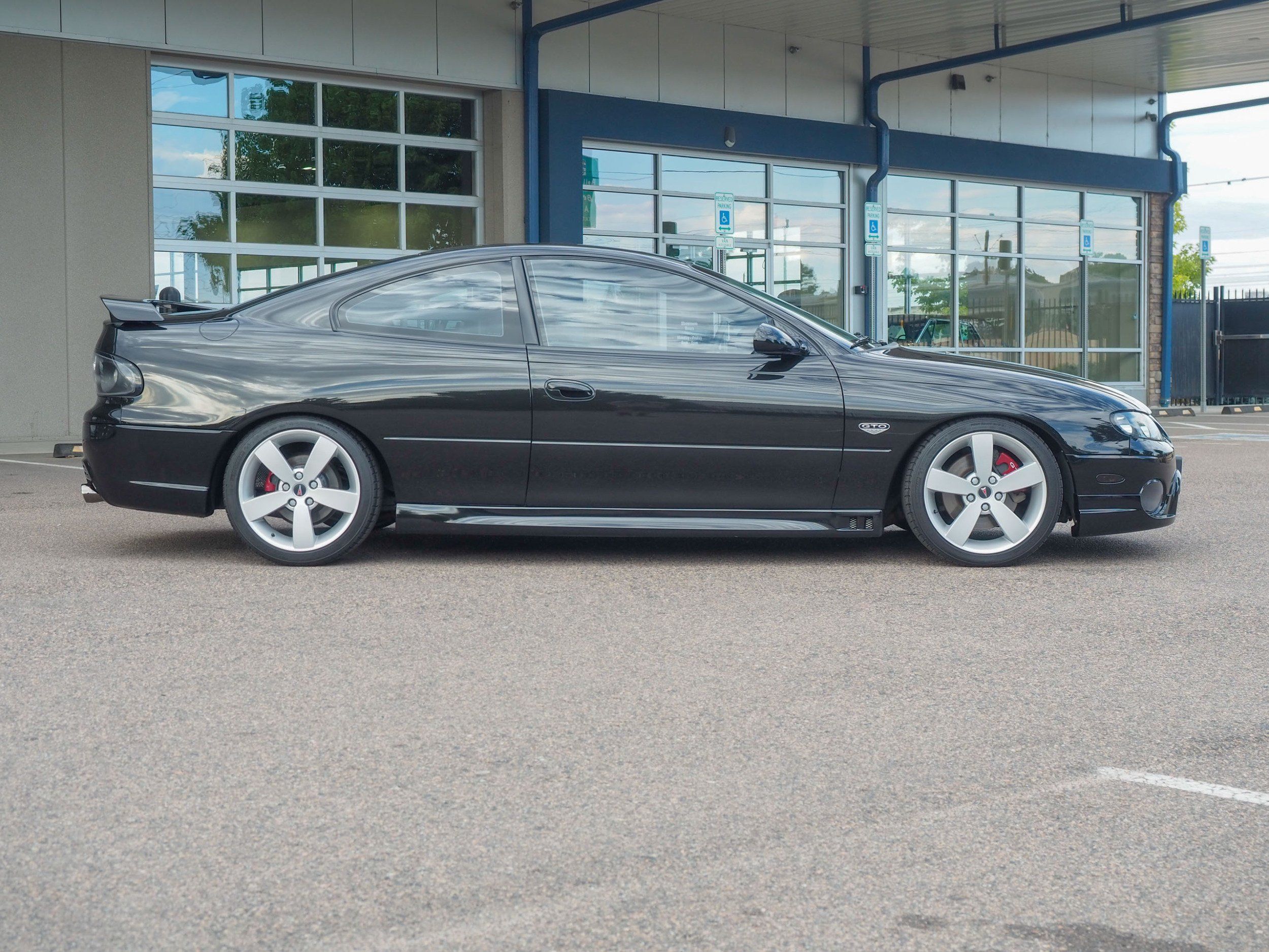 2005 Pontiac GTO Black 