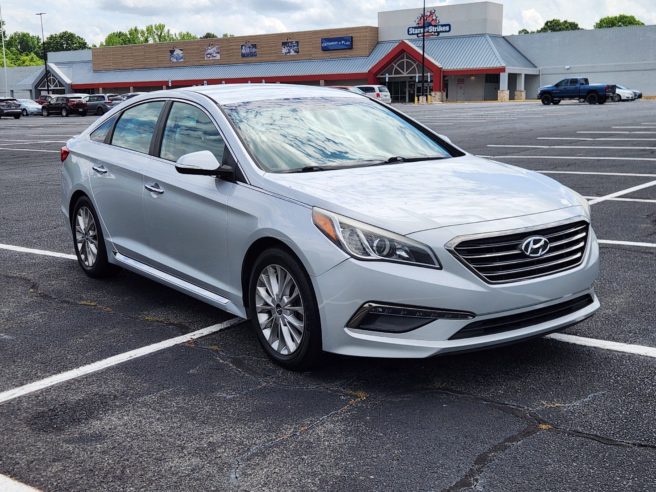 2015 Hyundai Sonata Limited's photo
