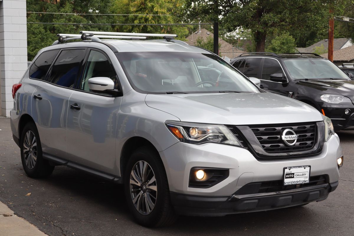 2019 Nissan Pathfinder SV