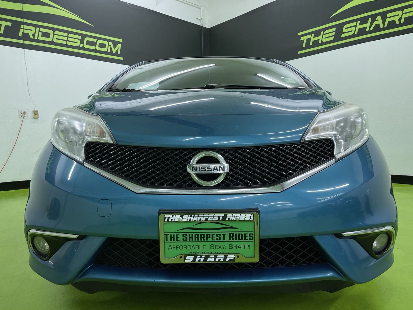2016 Nissan Versa Note SR photo 3