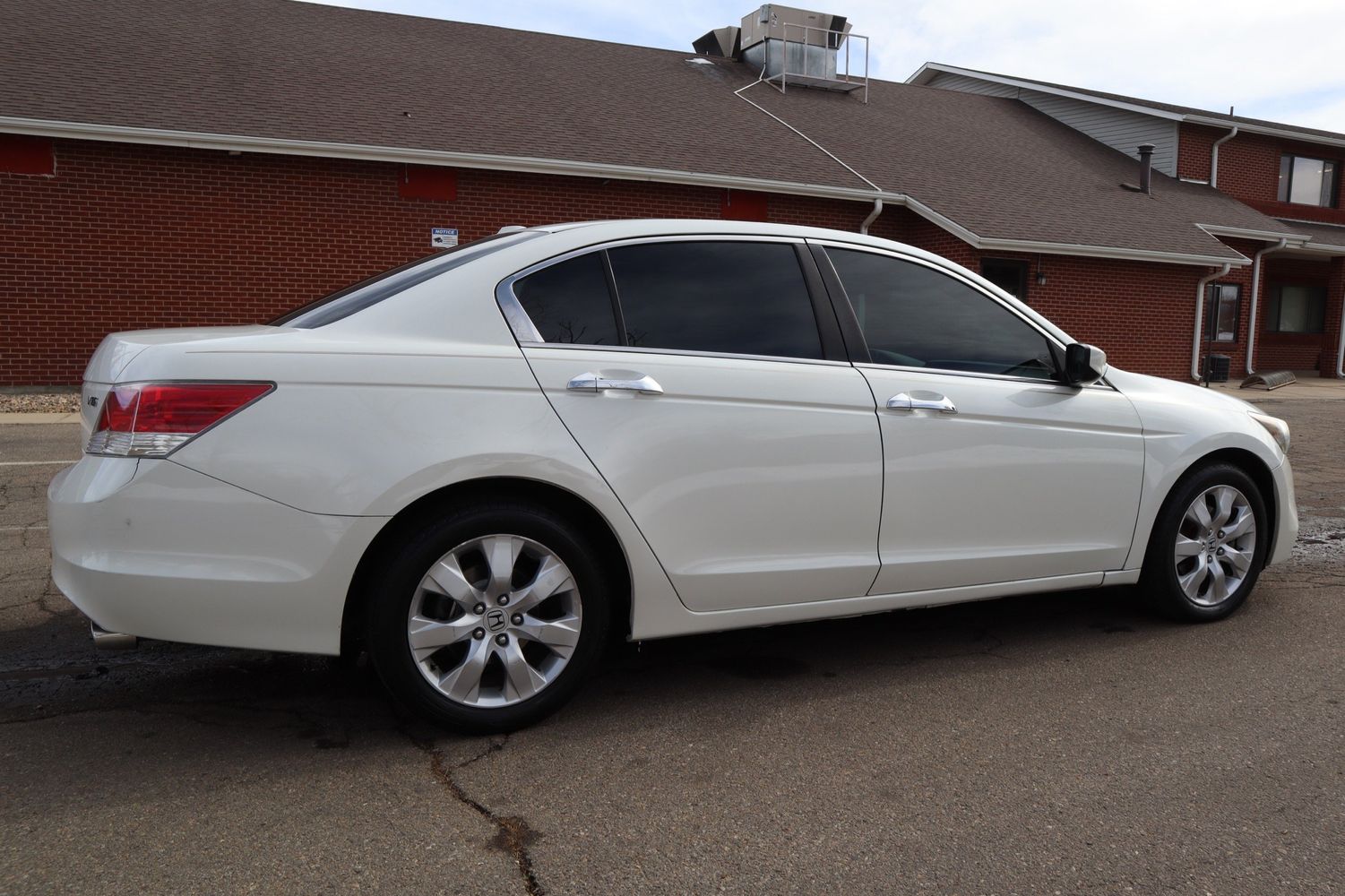 2009 Honda Accord EX-L V6 | Victory Motors of Colorado