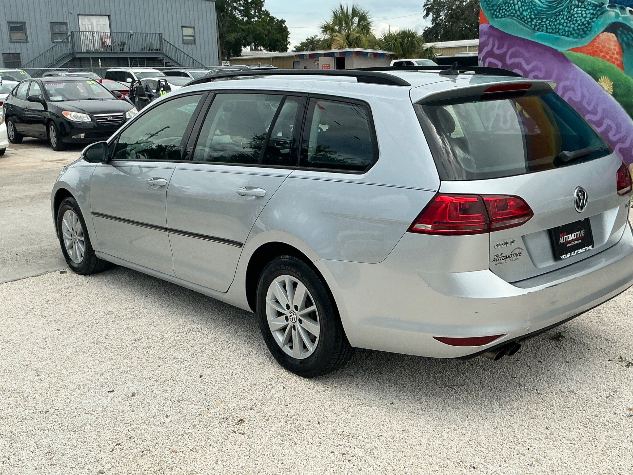 2016 Volkswagen Golf SportWagen TSI S photo 3