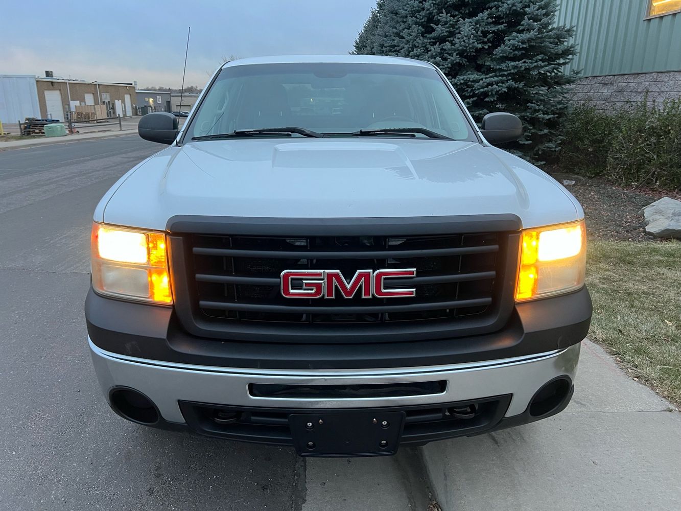 2009 GMC Sierra 1500 Work Truck photo 8