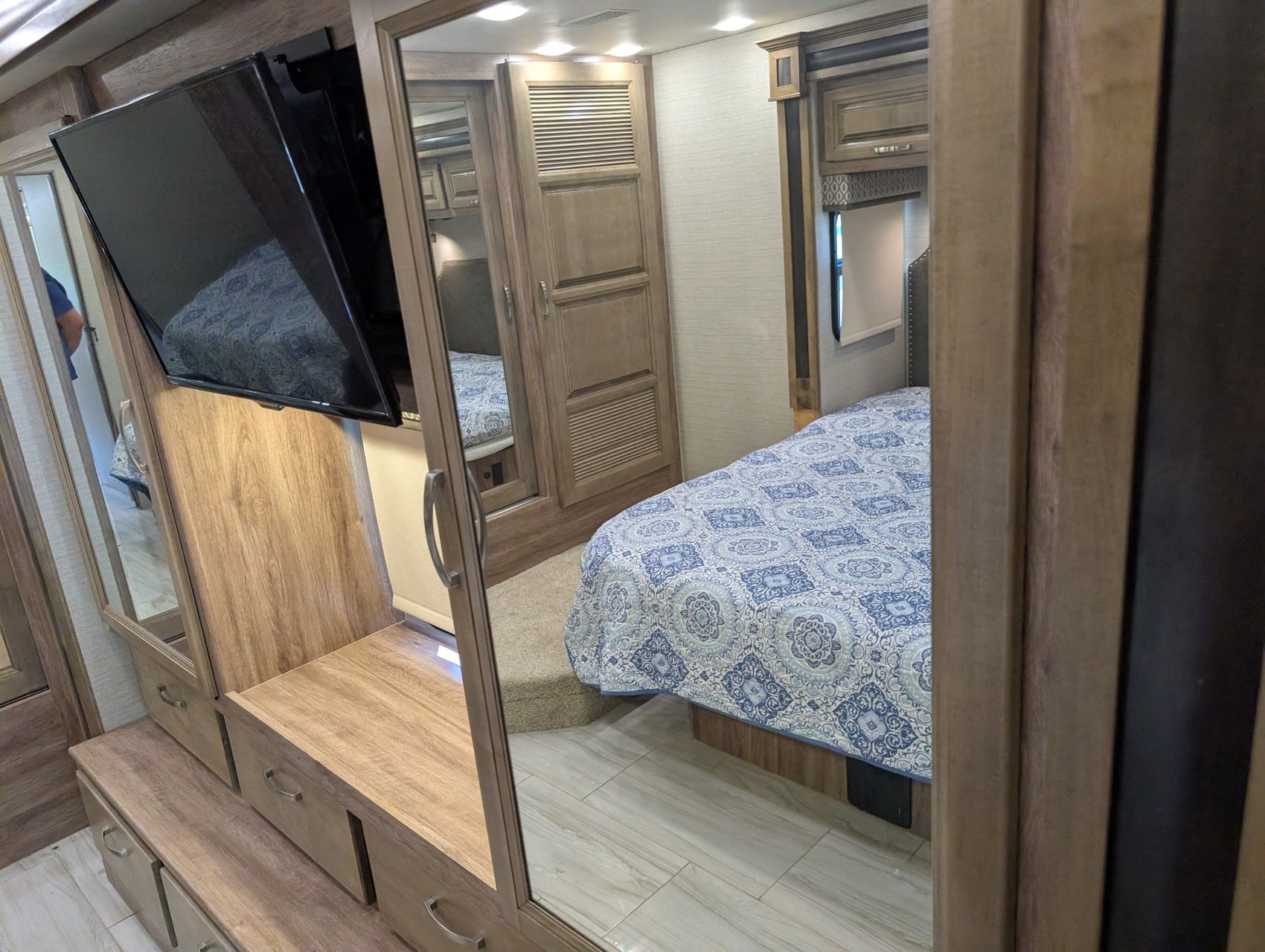 2019 Jayco Embark 114