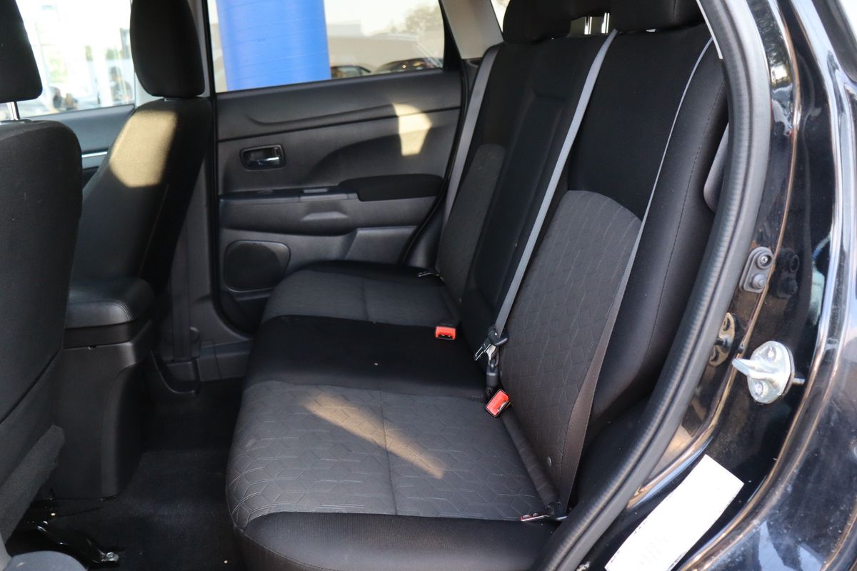 2020 Mitsubishi Outlander Sport SE