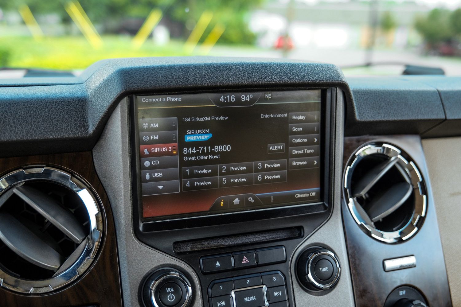 2013 Ford F-250 Platinum photo 29