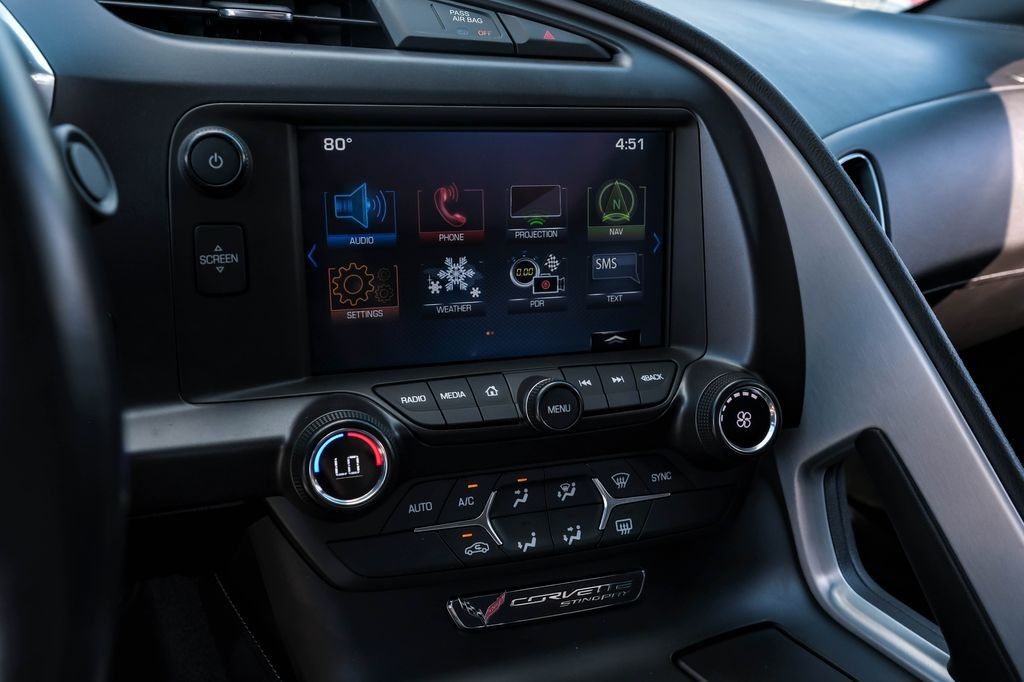2017 Chevrolet Corvette Stingray 1LT photo 24
