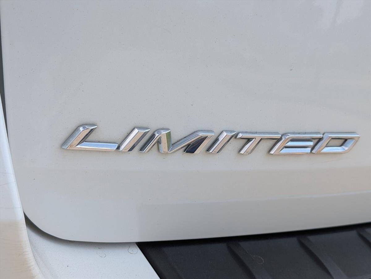 2020 Ford Explorer Hybrid Limited photo 17