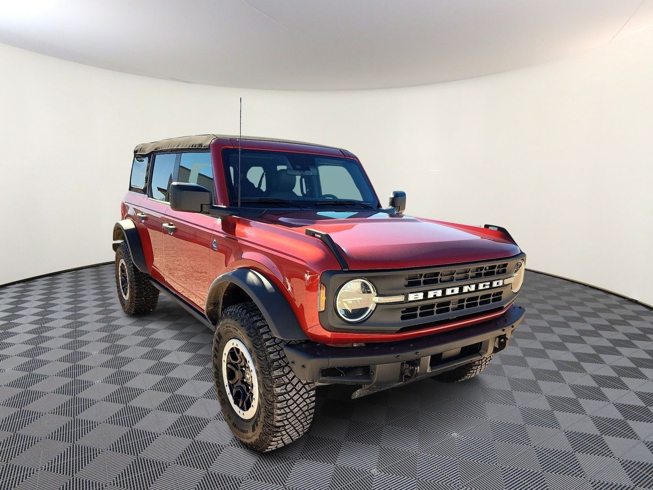 2024 Ford Bronco Black Diamond photo 4