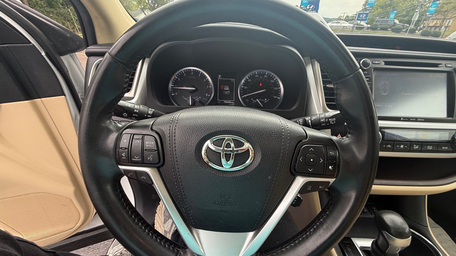 2019 Toyota Highlander SE XLE photo 12
