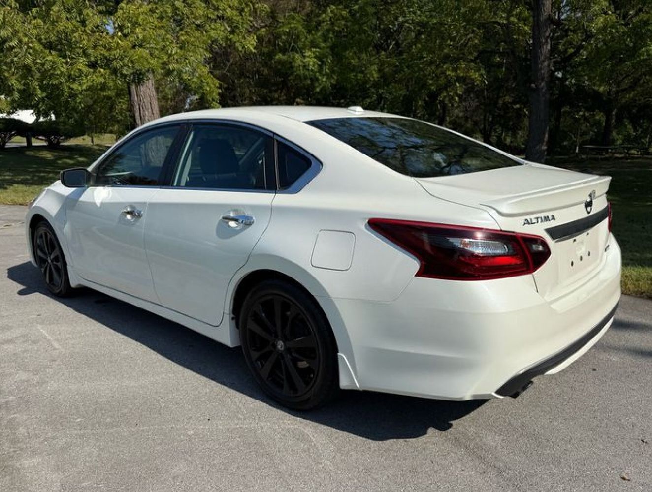 2018 Nissan Altima 2.5 SR photo 8