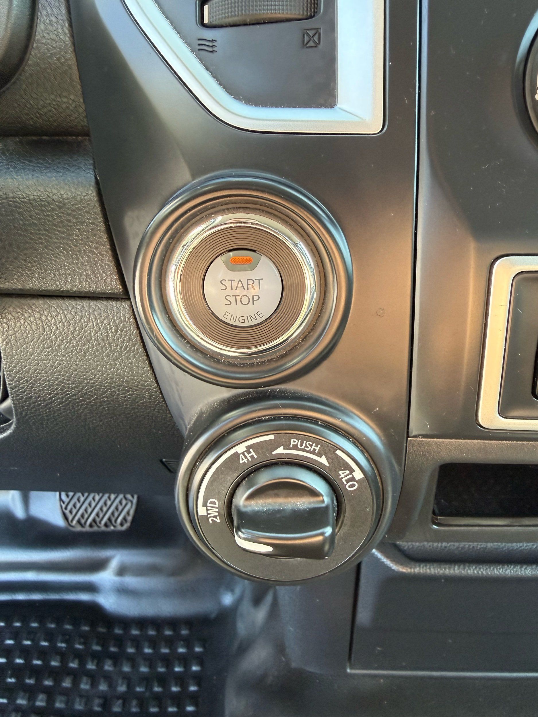 2019 Nissan Titan S photo 22
