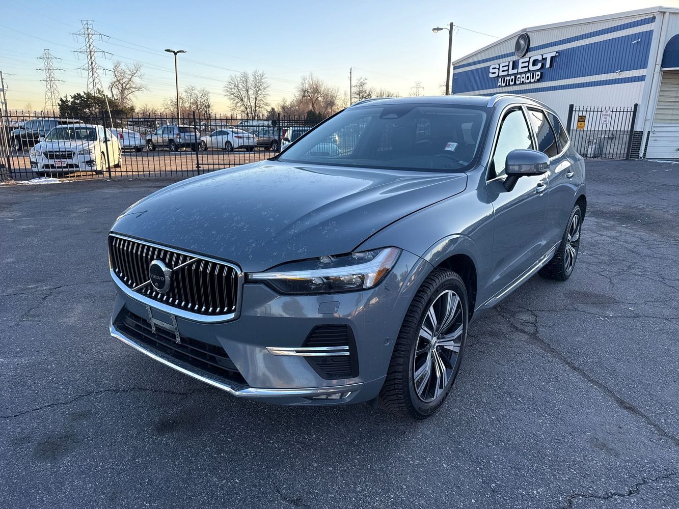 2023 Volvo XC60 Plus's photo