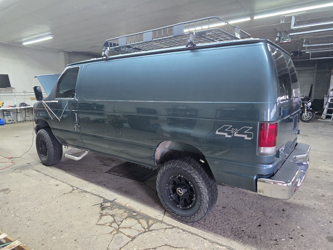 1996 Ford E-Series's photo