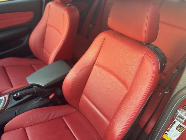 2011 BMW 1 Series 135i - Photo 31