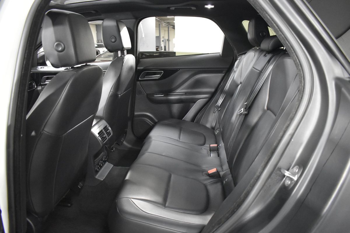 2018 Jaguar F-PACE 35t Premium