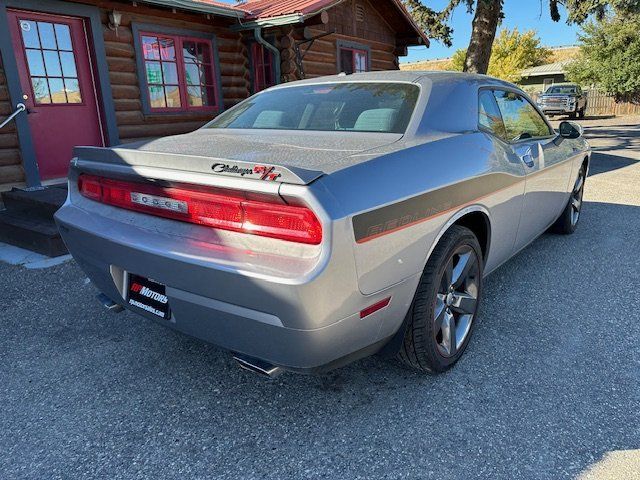 2014 Dodge Challenger R/T photo 21