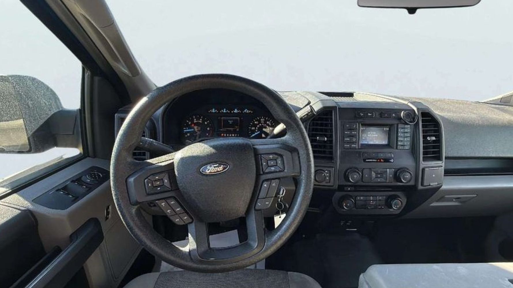 2015 Ford F-150 XL photo 8