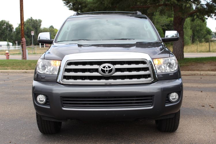 Toyota sequoia 2015