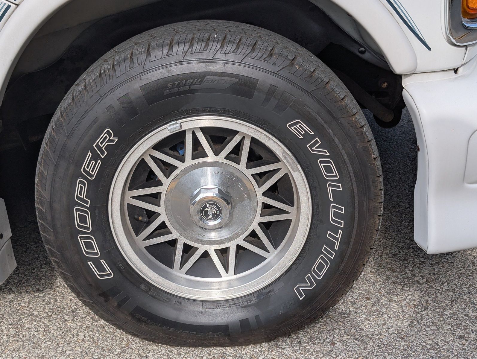 1997 Chevrolet Express G1500 16