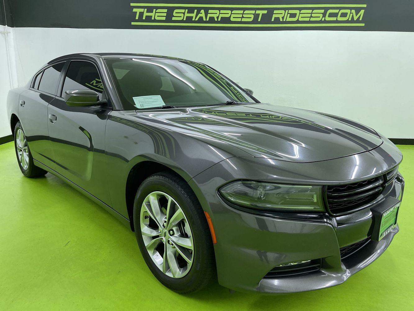 2022 Dodge Charger SXT photo 2
