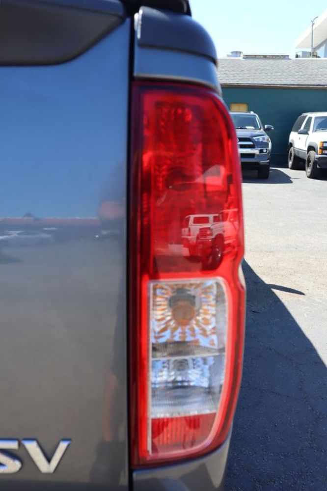 2016 Nissan Frontier SV photo 9
