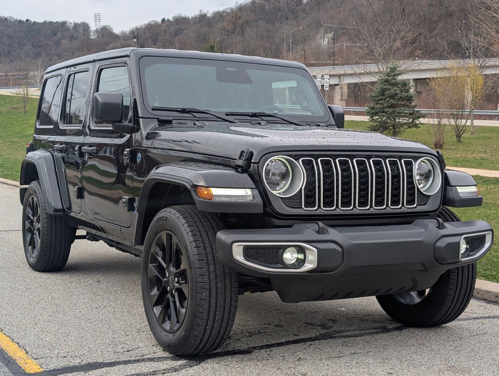 2025 Jeep Wrangler 4xe 2