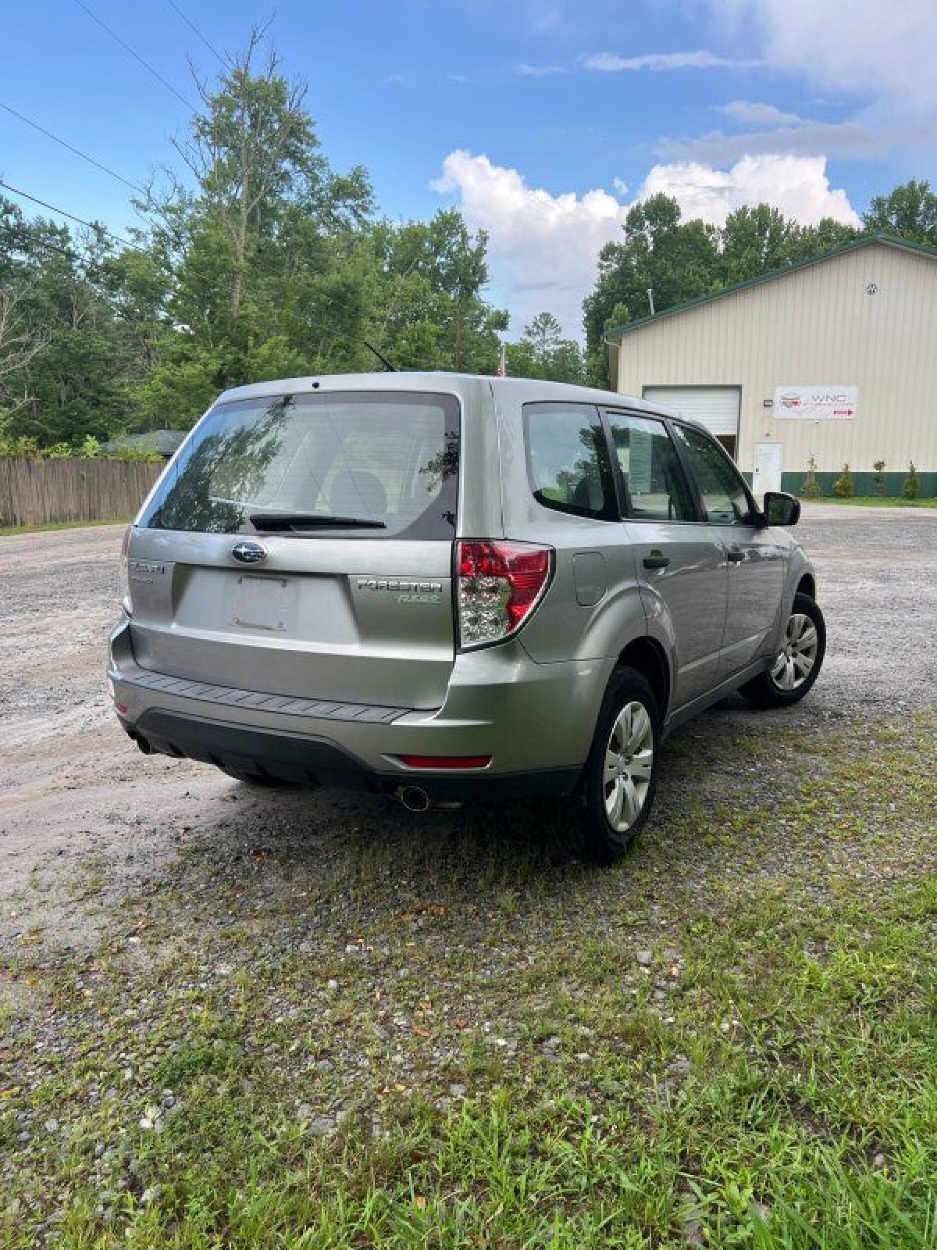 2010 Subaru Forester X - Photo 5