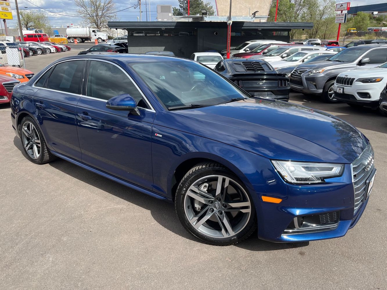 2017 Audi A4 2.0T quattro S tronic Prestige's photo